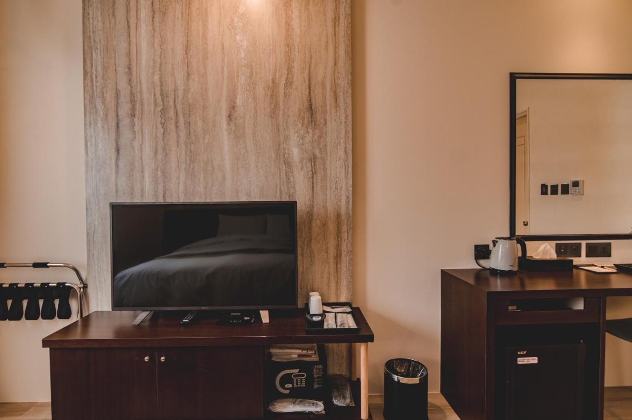 อีสต์ทาวน์26โฮเต็ล Hotel เมืองฮวาเหลียน ภายนอก รูปภาพ