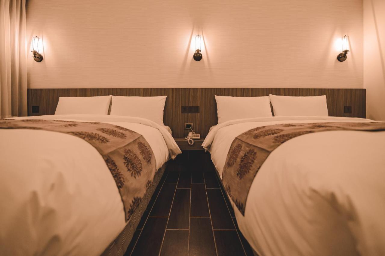 อีสต์ทาวน์26โฮเต็ล Hotel เมืองฮวาเหลียน ภายนอก รูปภาพ