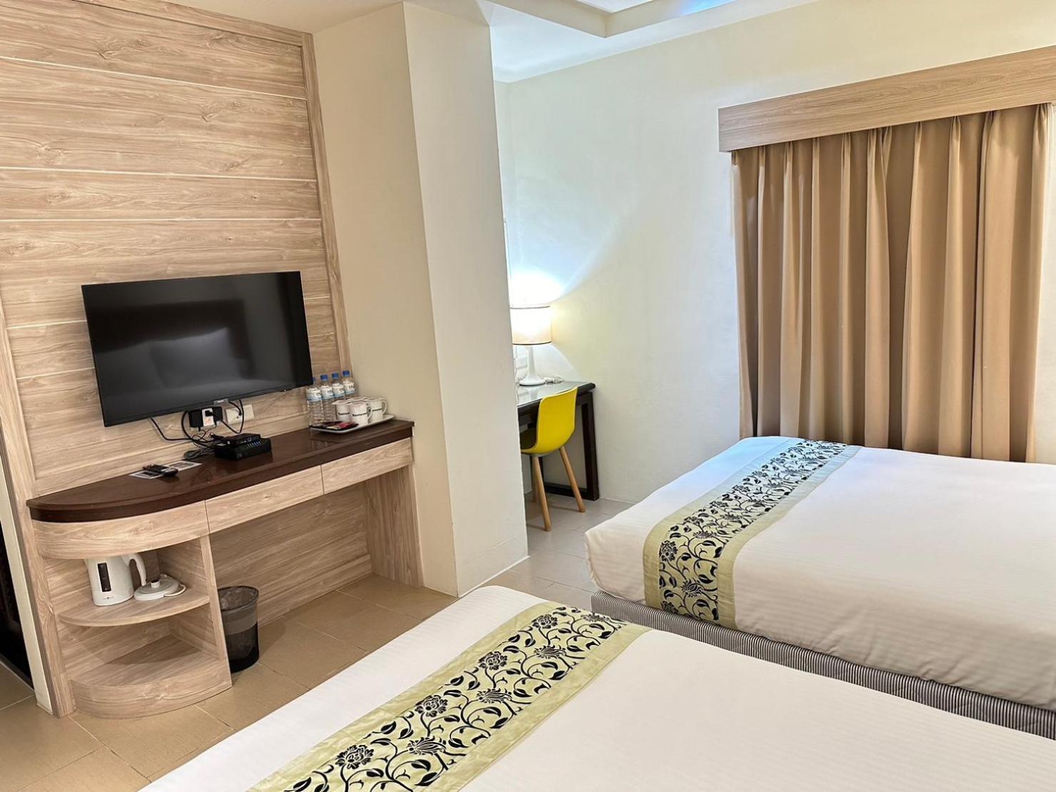 อีสต์ทาวน์26โฮเต็ล Hotel เมืองฮวาเหลียน ภายนอก รูปภาพ