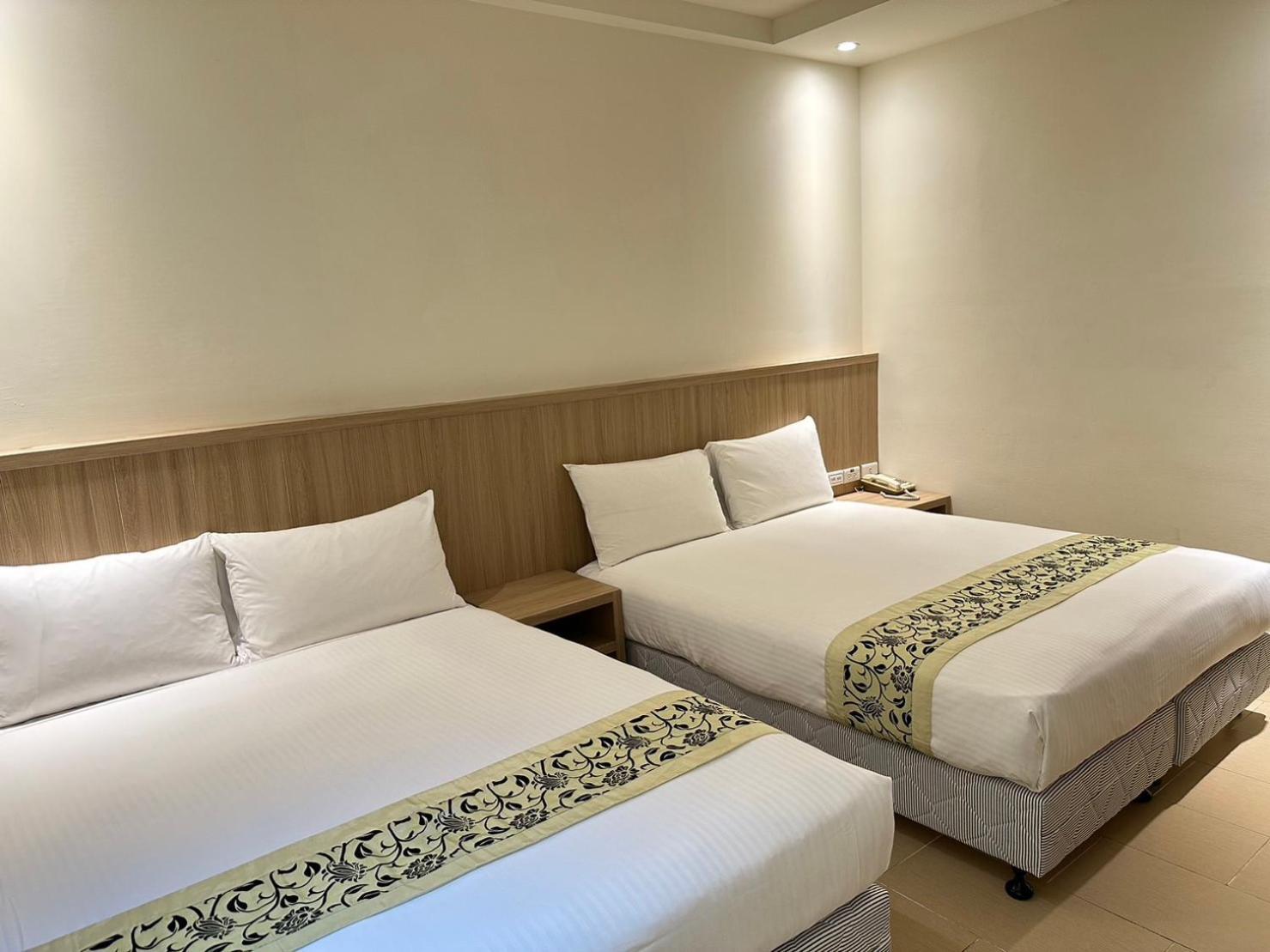 อีสต์ทาวน์26โฮเต็ล Hotel เมืองฮวาเหลียน ภายนอก รูปภาพ