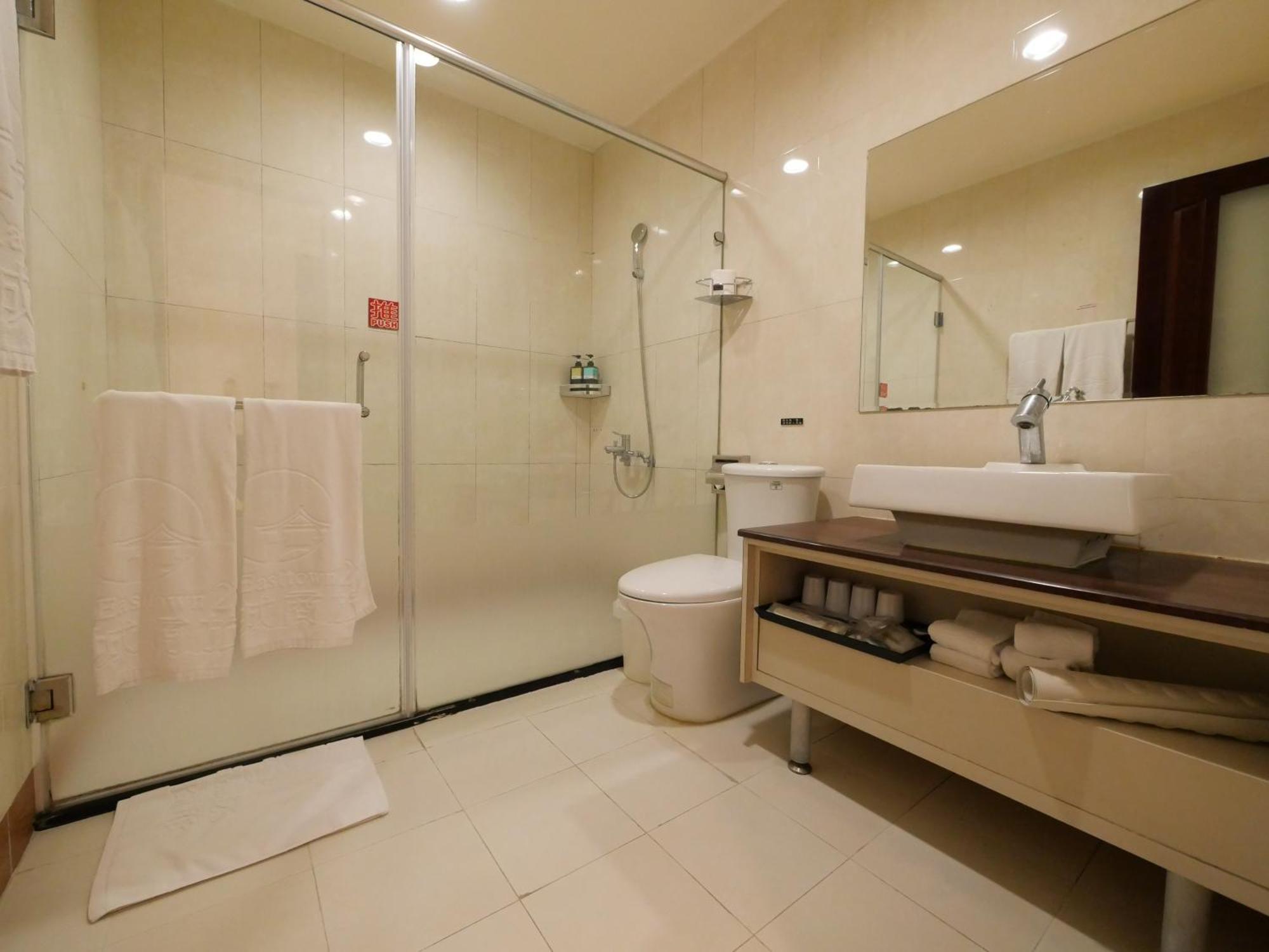 อีสต์ทาวน์26โฮเต็ล Hotel เมืองฮวาเหลียน ภายนอก รูปภาพ