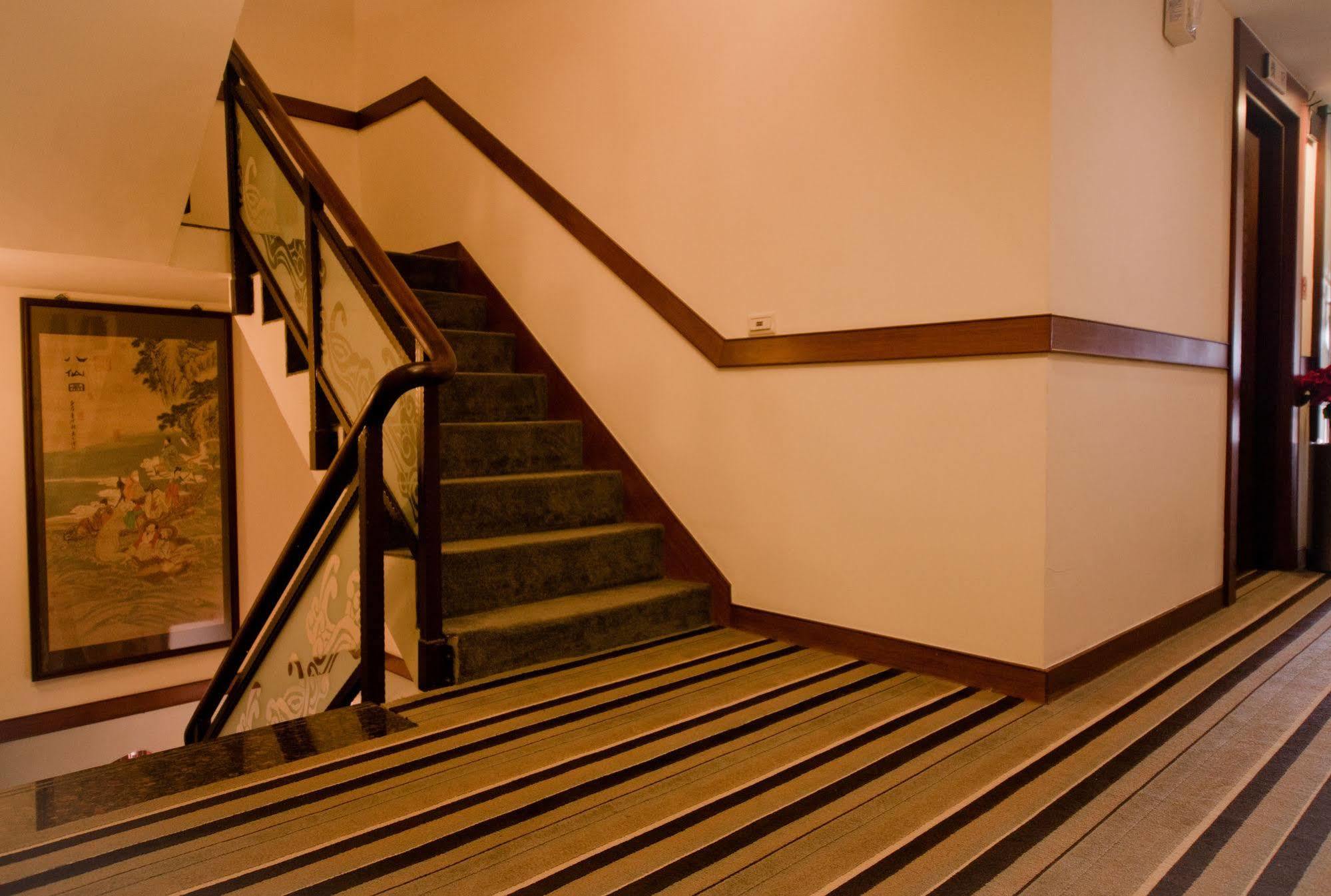 อีสต์ทาวน์26โฮเต็ล Hotel เมืองฮวาเหลียน ภายนอก รูปภาพ